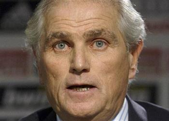 رئيس ريال مدريد السابق يهاجم بيريز بسبب رونالدو