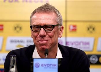 مدرب بوروسيا دورتموند يوضح سبب استبعاد أوباميانج أمام فولفسبورج