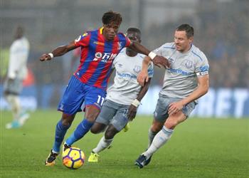 فرانك دي بور ينصح ليفربول بصفقة إيفوارية