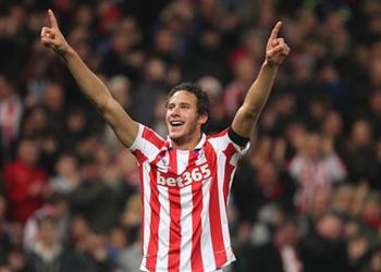 رمضان صبحي بديل ا أمام مانشستر يونايتد في الدوري الإنجليزي