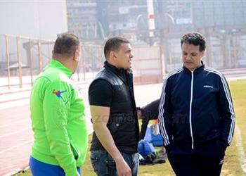 عبدالواحد السيد يظهر في مران الزمالك ويوجه رسالة لإيهاب جلال