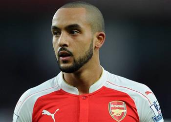 ثيو والكوت يجتاز الفحص الطبي في إيفرتون