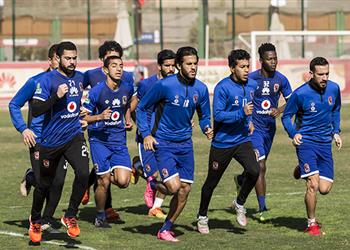 صانع ألعاب الأهلي يسجل هدف ا عالمي ا في مران الفريق استعداد ا للمقاصة