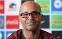 اشبيلية يعلن عن مدربه الجديد صاحب إنجاز شيلي المميز