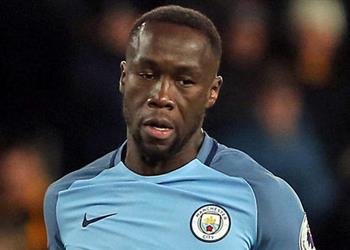 ميلان وإنتر يرصدان التعاقد مع ظهير مانشستر سيتي السابق