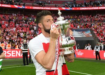تقارير الميركاتو جيرو يريد التحدث لفينجر لمعرفة وضعه في آرسنال
