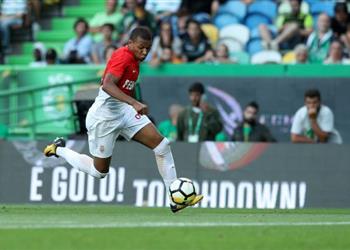 تصريحات ديسايي مبابي يتطلع إلى الليجا أكثر من الدوري الإنجليزي