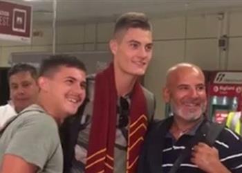 شيك في روما استعدادا للانتقال إلى الذئاب