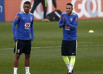 تصريحات مدافع باريس سان جيرمان يرغب في تعاقد فريقه مع نيمار