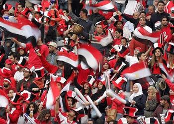 عامر حسين يكشف خريطة حضور الجماهير في مباراة الكونغو ويحذر من الليزر