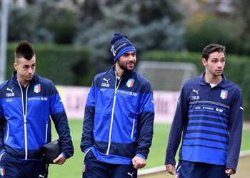 رسمي ا إيطاليا بدون زازا والشعراوي أمام السويد