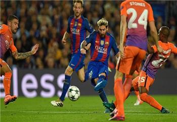 أخبار غياب كريستيانو وتواجد ميسي ضمن التشكيلة المثالية لدوري الأبطال هذا الأسبوع