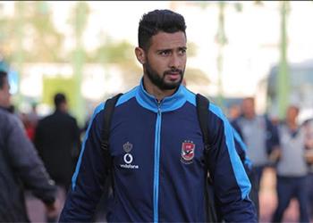 بعد فقدان الوعي عادل عبدالمنعم ينتظم في مران الأهلي