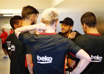 نيمار للاعبي برشلونة أنا نادم على الرحيل