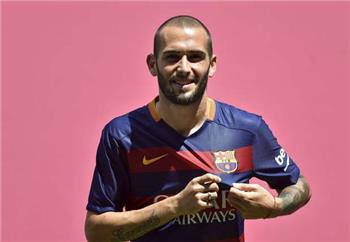 تصريحات انريكي يكشف حقيقة خلافه مع فيدال