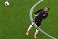 فالنسيا يصدم الآرسنال بسعر مدافعه الألماني