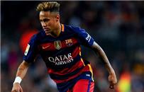 قلق في برشلونة بعد استعداد الفريق الباريسي لدفع الشرط الجزائي في عقد نيمار