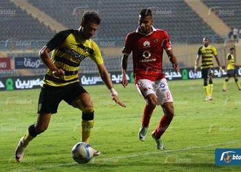 مدافع دجلة يوقع للأهلي 4 سنوات