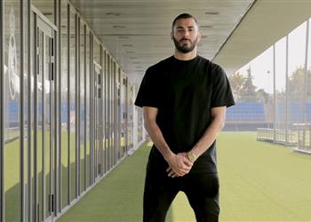 بنزيما يرد على لينكر ويوجه رسالة لديشامب