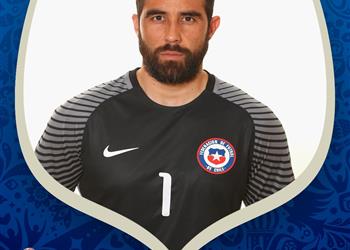 كأس القارات برافو يفوز بجائزة القفاز الذهبي بعد تألقه في البطولة