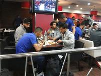 هاني العجيزي يداعب لاعبي الأهلي والزمالك بسبب موقف فتحي