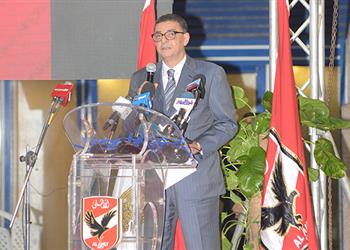 طاهر يستعرض لائحة الأهلي الخاصة قبل التصويت عليها