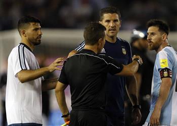 سوشيال_بطولات برشلونة يتجاهل عقوبة ميسي بخطأ على تويتر