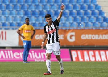 محترفين زيزو على مقاعد بدلاء ناسيونال ماديرا أمام ريو آفي