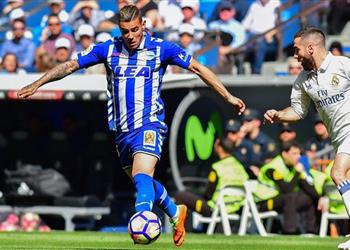 تقارير الميركاتو أتلتيكو يستغل برشلونة لمنع ثيو من الانتقال إلى ريال مدريد