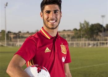 مقابلة صحفية 2 أسينسيو لعبت نهائي الأبطال أمام يوفنتوس كطفل يستمتع بكرة القدم