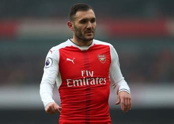 تصريحات بيريز يتفاجىء بمنح قميصه إلى لاكازيت