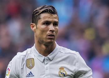 سيبايوس يستبعد رونالدو من مجموعة الـ واتساب