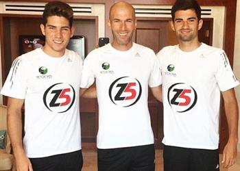 زيدان يلجأ لأبنائه لإفساد صفقة على برشلونة