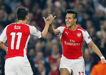 تجديد عقود آرسنال يخطط لإغراء سانشيز وأوزيل بعقود أفضل مالي ا