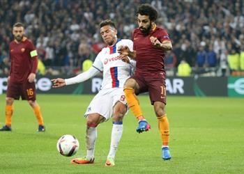 م حترفين صلاح يزين قائمة روما لمواجهة ليون وعودة بيريز وبيروتي