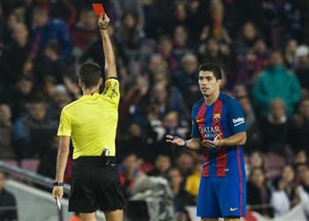 تصريحات المدير الرياضي لبرشلونة سواريز لم يتعمد الإيذاء وسنرى ما يمكن فعله ليخوض النهائي