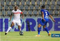 بالفيديو جماهير الزمالك تهتف ضد الحكم بعد تراجعه عن احتساب ركلة جزاء