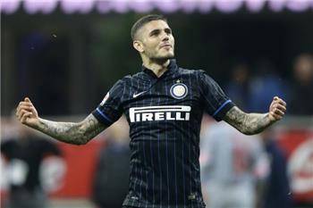 أخبار جماهير إنتر ميلانو تهاجم قائد الفريق وتطالب بسحب الشارة منه والأخير يرد