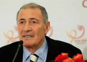 كرة يد اللجنة الأولمبية تهنئ حسن مصطفى