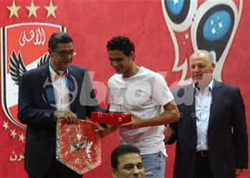 أبوريدة يعتذر للأهلي ويؤكد لم نلغي موقعة السوبر