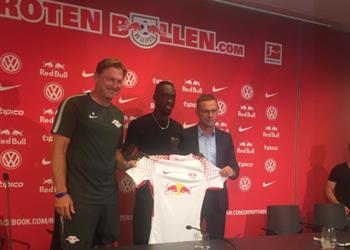 ميركاتو الصيف رسميا كيفن أوجستن يغادر باريس سان جيرمان إلى لايبيزج