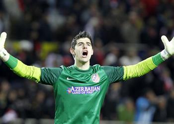 كورتوا يعتذر لجماهير أتلتيكو مدريد بسبب كوستا