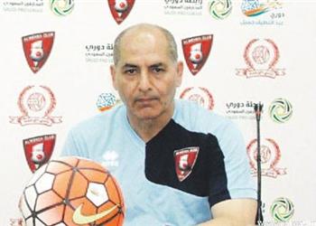 المصري بدر حامد يقود شباب الوحدة السعودي للدوري الممتاز