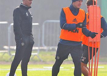 سوشيال_بطولات شفاينشتايجر يوجه رسالة لمورينيو لست مثل شو وسمولينج