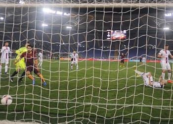 م حترفين بمشاركة صلاح روما يودع الدوري الأوروبي رغم الفوز على ليون