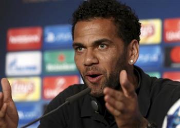 تقارير الميركاتو ألفيش يقترب من توقيع عقد لمدة عامين مع مانشستر سيتي