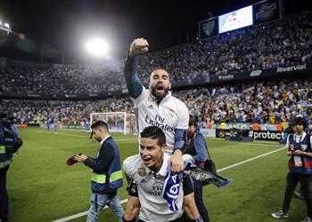 بطل الليجا كارفخال المتسبب في هجوم لاعبي ريال مدريد ضد بيكيه وأتلتيكو مدريد
