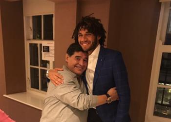 محمد النني يلتقي بماردونا في حفل الأفضل