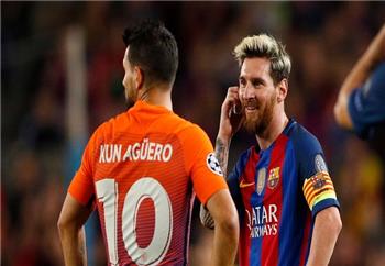 تصريحات ميسي غياب إنيستا مؤثر ويقارن أجويرو بسواريز ويشيد بجوارديولا