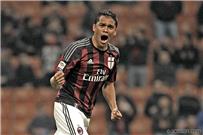 ميلان يكتفي بالتعادل 1 1 مع 10 لاعبين من لاتسيو